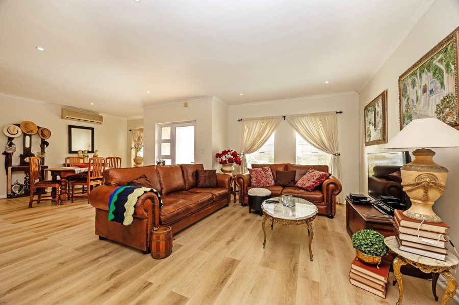 2 Bedroom Property for Sale in Protea Heights Western Cape